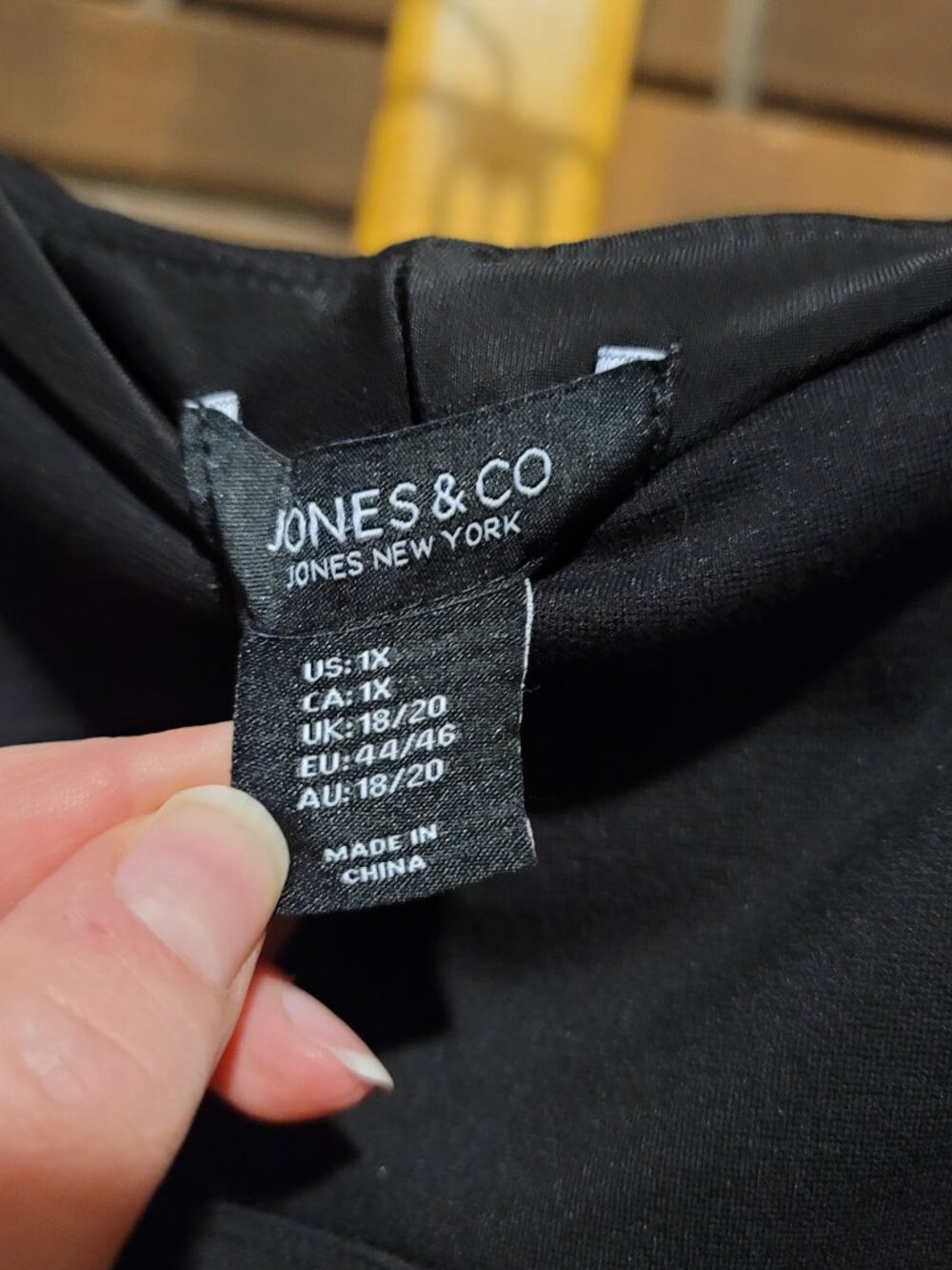 Jones New York Black High-Waisted Compression Leggings - Size 1X - Pull On - Picture 2 of 3